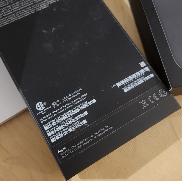 Box only - iPhone 13 box - Picture 2 of 3